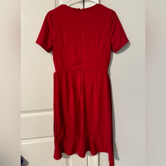 Red dress - Picture 2 of 2